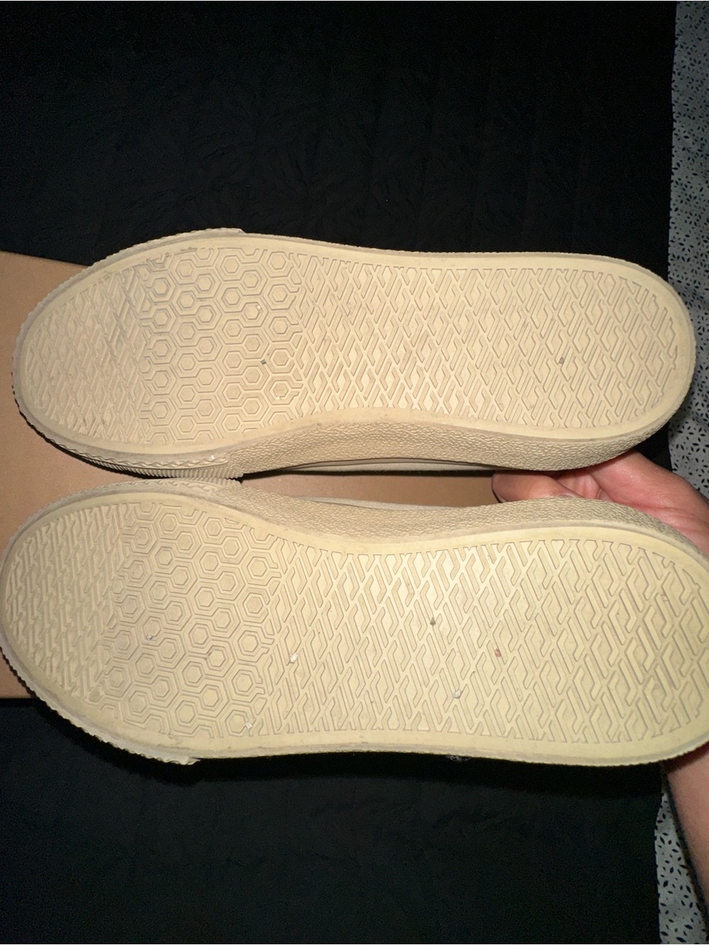 Burberry Beige Low-Top Sneakers with Neon Pink Logo - Picture 6 of 7